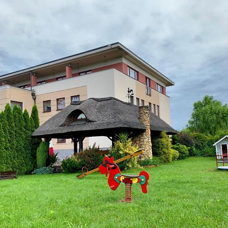 Klobuck Nocowanie Restauracja Wenecka酒店 外观 照片